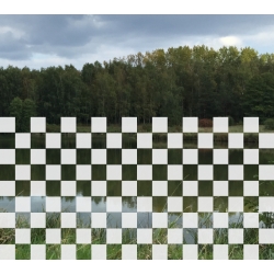 GEO46 90x47 naklejka na okno z wzorem geometrycznym - szachownica